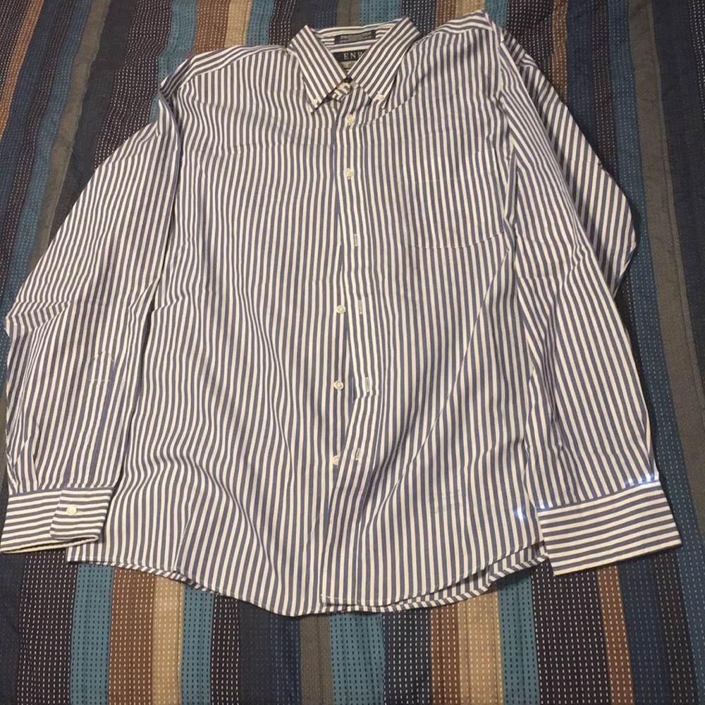 Men’s Button-up shirt